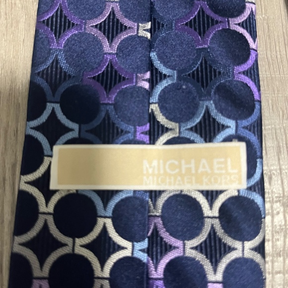 MICHAEL KORS Men's 100% Silk Necktie Designer CIRCLES Black/Purple/Gray EUC - Picture 5 of 5